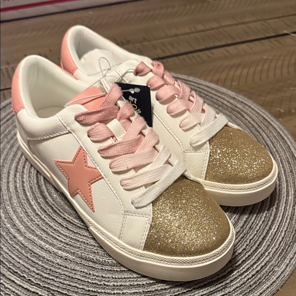 2/$20 Art class White and Pink Star Sneakers with Gold Glitter Toe girls size 5